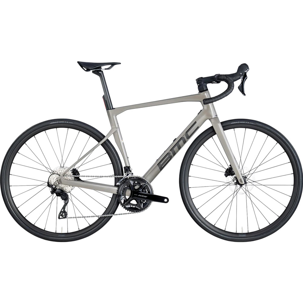 2026 BMC Roadmachine THREE Road Bike